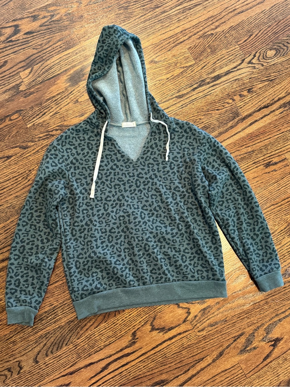 Women’s Alternative Hooded Pullover Leopard Print Sweatshirt - dark green